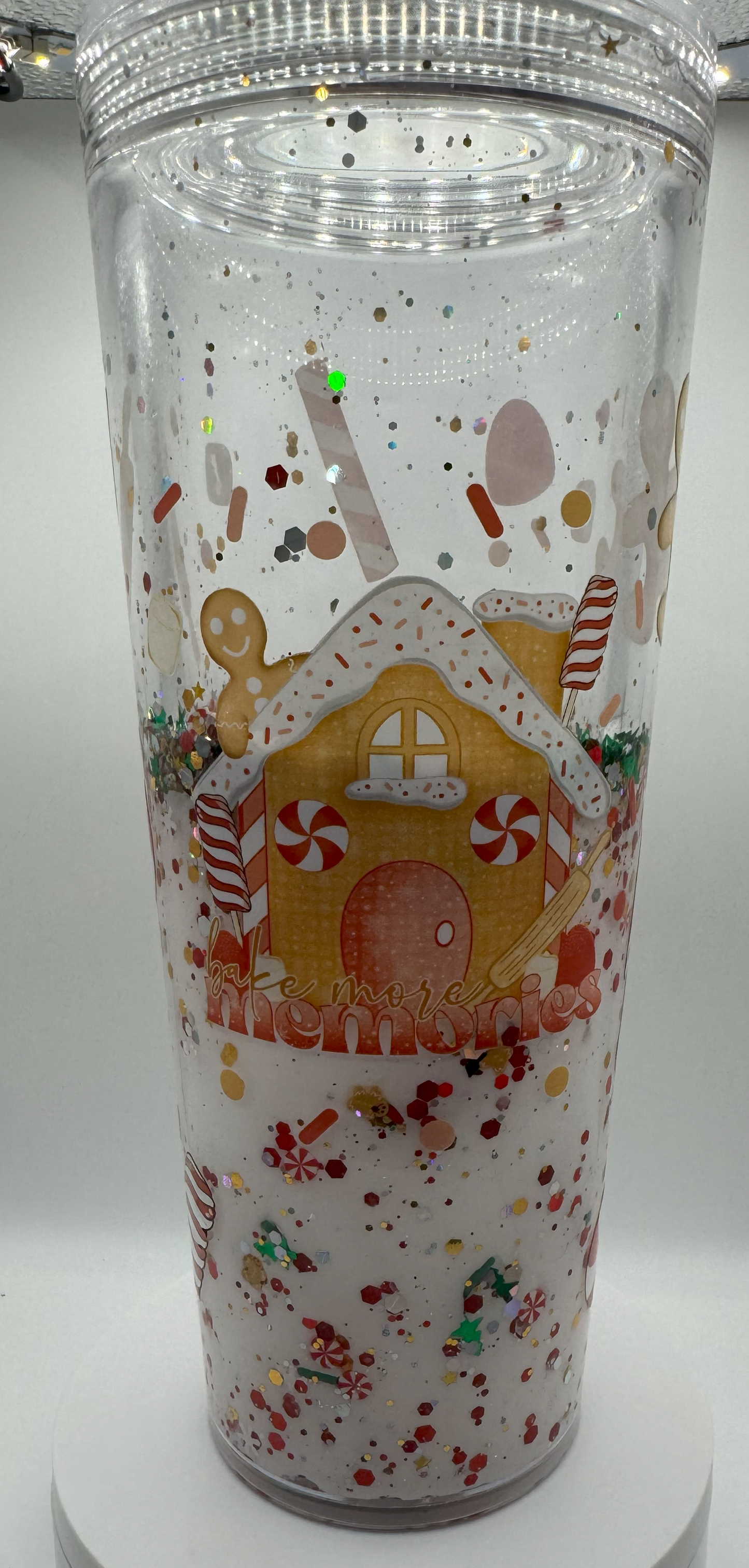 24 OZ TAPERED WHITE LAVA GINGER BREAD HOUSE